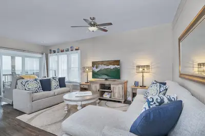 Image de Robyn's Nest | Oceanfront | Islander Condos | Avon | Sleeps 4