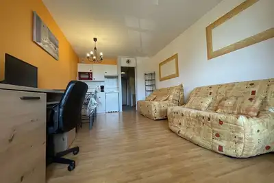 Image de Studio charmant avec balcon, 4 couchages, proche plage des Minimes, commerces et transports, La Rochelle