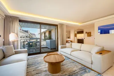 Image de New: Luxury 3-bedroom apt with terrace & sea view near Croisette