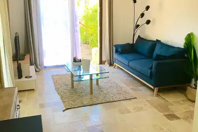 Image de Vacation rental with heated outdoor spa
