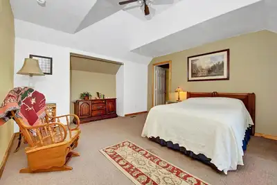 Image de Eagles Roost - The Nest #11 at Wind Walker Homestead, Sleeps 5