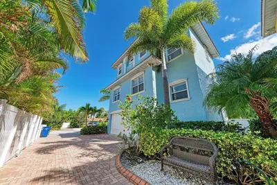 Image de Flip Flop Inn - 3 bed 2 bath private pool home - Anna Maria Island - By Island R