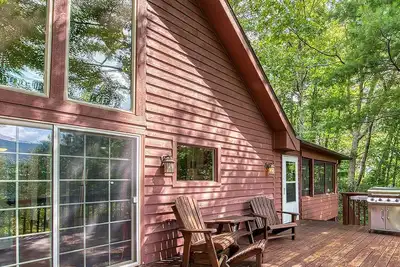 Image de Ultimate Mountain Hideaway: Modern Lodge-Like Cabin with Fire Pit & Hot Tub!
