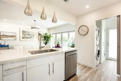 Image de Miami's Best upscale location