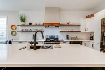 Image de Pearl Cottage and Townhouse Loft Combined. Sleeps 17 near River & Pearl District