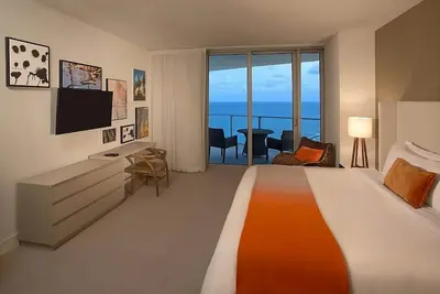 Image de 4 Contemporary Suites With Balcony And Kitchen, Ocean View!
