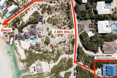 Villa Moonshadow - Private 5 bedroom, waterfront villa - 3 minutes to the beach.