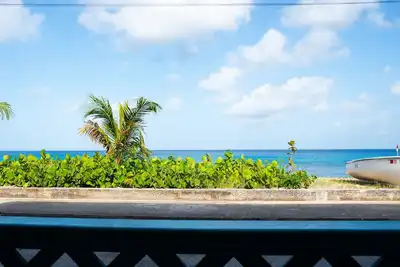 Image de Lovely beachside 1-bed rental unit Seahorse