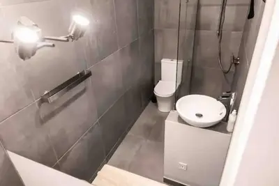 Living Lodge Portugal - Pool w/Private Bathroom