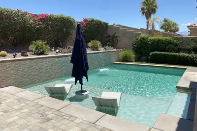 Image de Desert Oasis with Two Primary Suites!