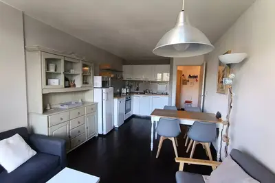 Image de Schöne gemütliche Wohnung, komfortabel, in der Nähe von Geschäften und Pisten.