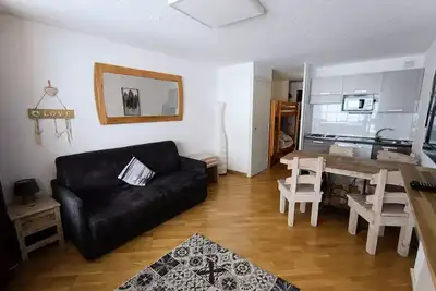 Image de Schönes renoviertes Studio mit direktem Zugang zu den Pisten. Parkplatz