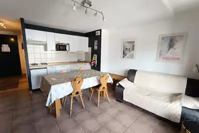Image de Südlage Wohnung mit herrlichem Blick, Balkon, Parkplatz.