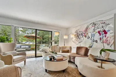 Image de Stylish Racquet Club All Season Home Base for Park City