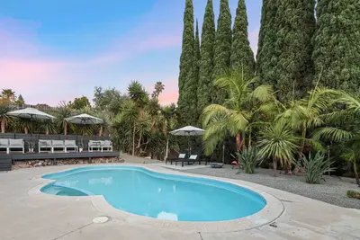 Image de Agua Dulce | Mid Century Oasis | Pool | Hot Tub