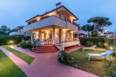 Image de Regina Beach, Luxury 3 bedrooms Villa by the Beach in Marina di Pietrasanta