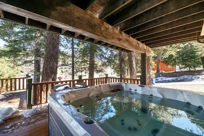 Image de Great Family Space- Spa + Game Room, 3 mi to Lake