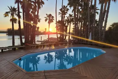 Image de Paradise Point. 1 minute to fast water and a beach! Pool, Spa, Dock. Sleeps 10