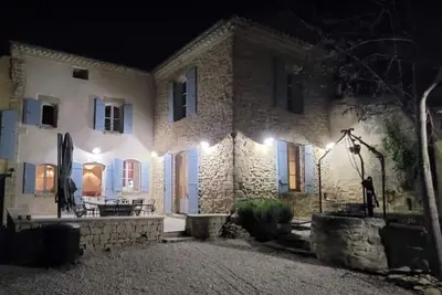 Image de Grand mas avec piscine au milieu des vignes de Châteauneuf-du-Pape