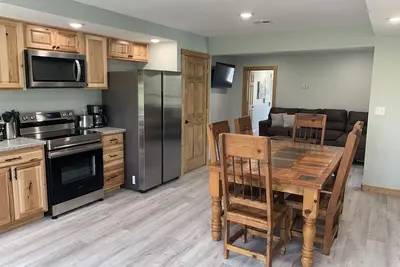 Image de Happy’s Trout Loft - 0. 5 Miles from Montauk