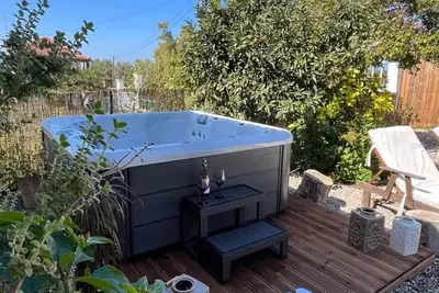 Image de Villa Kallisti - private villa with hot tub, large garden, close to the beach