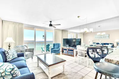 Image de 5 Star Beachfront Condo with Beautiful Gulf Views Sunrise to Sunset
