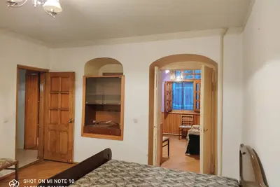 Image de for rent! A two-room apartment is in an interesting place Tbilisi.