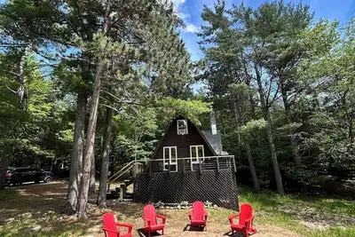 Image de Adirondack Cozy Chalet Private & Minutes to Hiking, Fishing & More. Pet Friendly