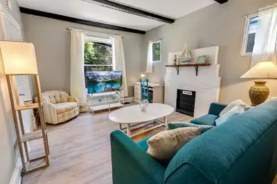 Image de Downtown Denver ❂Capitol Hill Beachy Getaway ❂94 Walk Score ❂King Bed