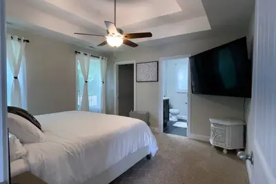 Image de Beautiful, handicapped accessible & dog friendly home close to Ft. Campbell.