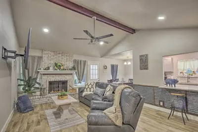 Image de Pet-Friendly San Antonio Gem Near Nature Preserve!