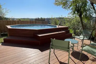 Image de Maison Anémone avec piscine privative et vue sur la cité médiévale