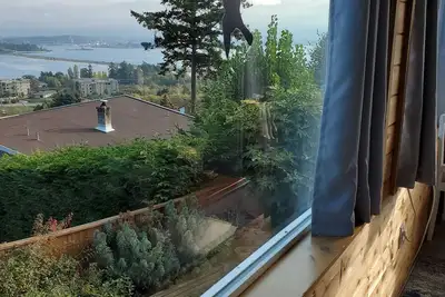 Image de Ocean and Mountain and City Views from this cozy suite  for4with patio  and BBQi