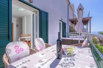 Image de 2br&2ba in the city apartment next to sea and port of Bol