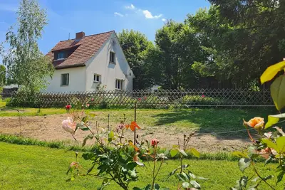 Image de Idyllisch Gelegenes Ferienhaus mit Garten auf Reiterhof