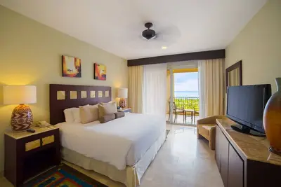 Image de Christmas in Cancun! Beautiful beachfront resort
