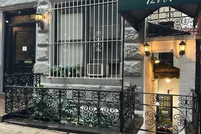 Image de Lovely Cozy 2 bedroom 2 bed 1. 5 bath with garden