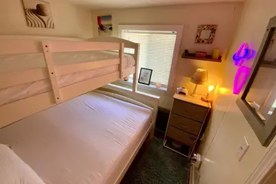 Image de 3br, 1 Bath, A\/C, Grill, W\/D
