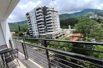 Amazing condo with great view of Volcano and Skyline