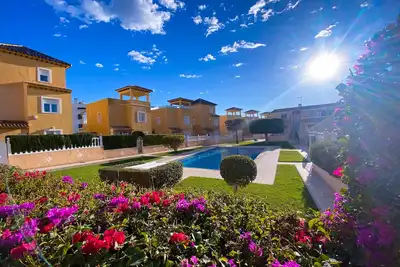 Image de Maison entière à 4km de la mer et accès à 10 piscines gratuites, Orihuela Costa
