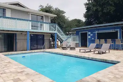 Image de Sunbather - Relax by the Heated Pool and Enjoy Water Views, Lots of Space!