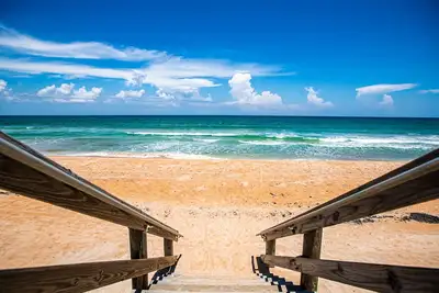 Image de Sweetwater House 2bd/2bath - Walk to Beach!