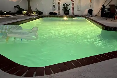Image de Secluded sweet relaxing oasis 2 beds pool 24/24!