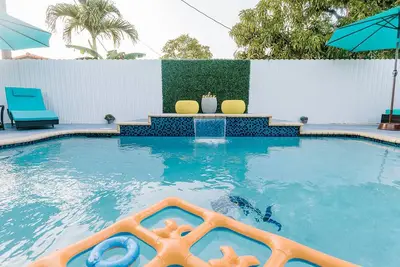 Image de Encanto Family, cozy patio & pool, near to everything