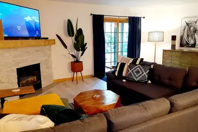 Image de Rest In The Forest Recently Remodeled Villa Walking Distance From Starved Rock