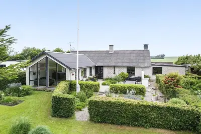 Image de Maison de vacances pour 8 a Vesløs-By Traum
