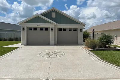 Image de Beautifully Decorated  3\/2 Cty Villa w\/ Gas Golf Cart and Gas Bbq