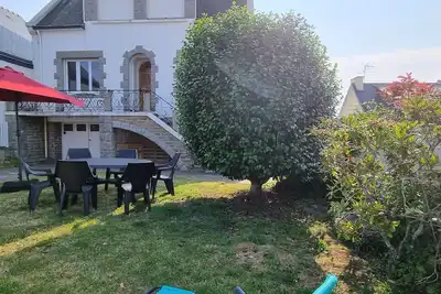 Image de Belle Maison Surélevée entièrement rénovée à Lambell - 5min plages