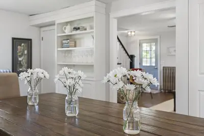 Beautiful 4 bedroom home just 3 1/2 blocks from downtown & Lake Michigan