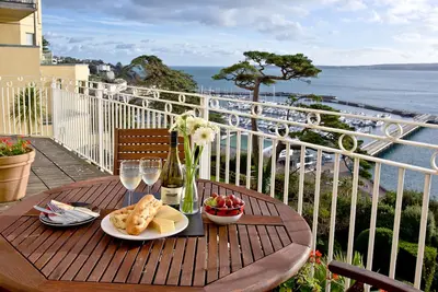 Image de 3 chambres à coucher à Torquay